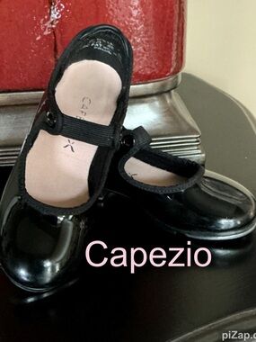 Capezio Black Patent Mary Jane Little Girls Tap Shoes ~ Sz 9.5